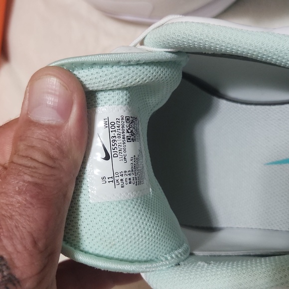 Nike golf shoes - Picture 4 of 4